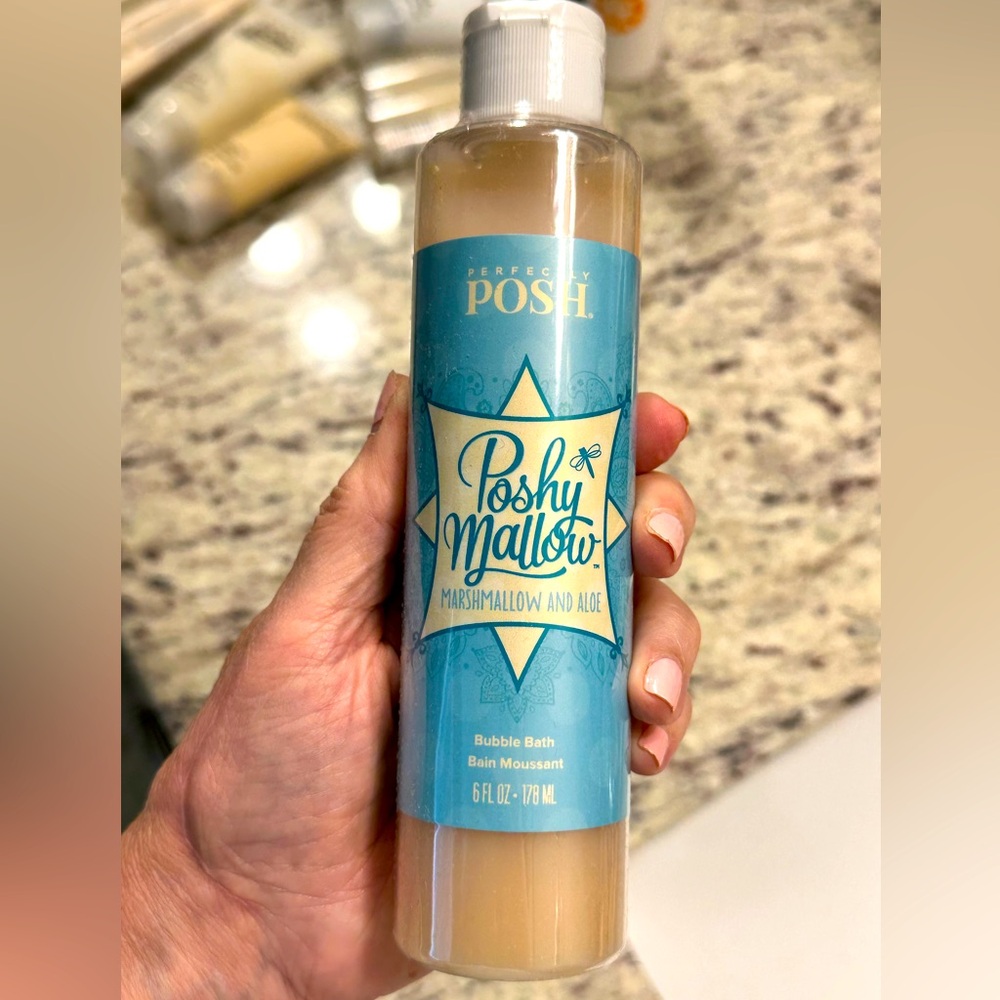 Perfectly Posh Poshymallow Bath crème, new and sealed